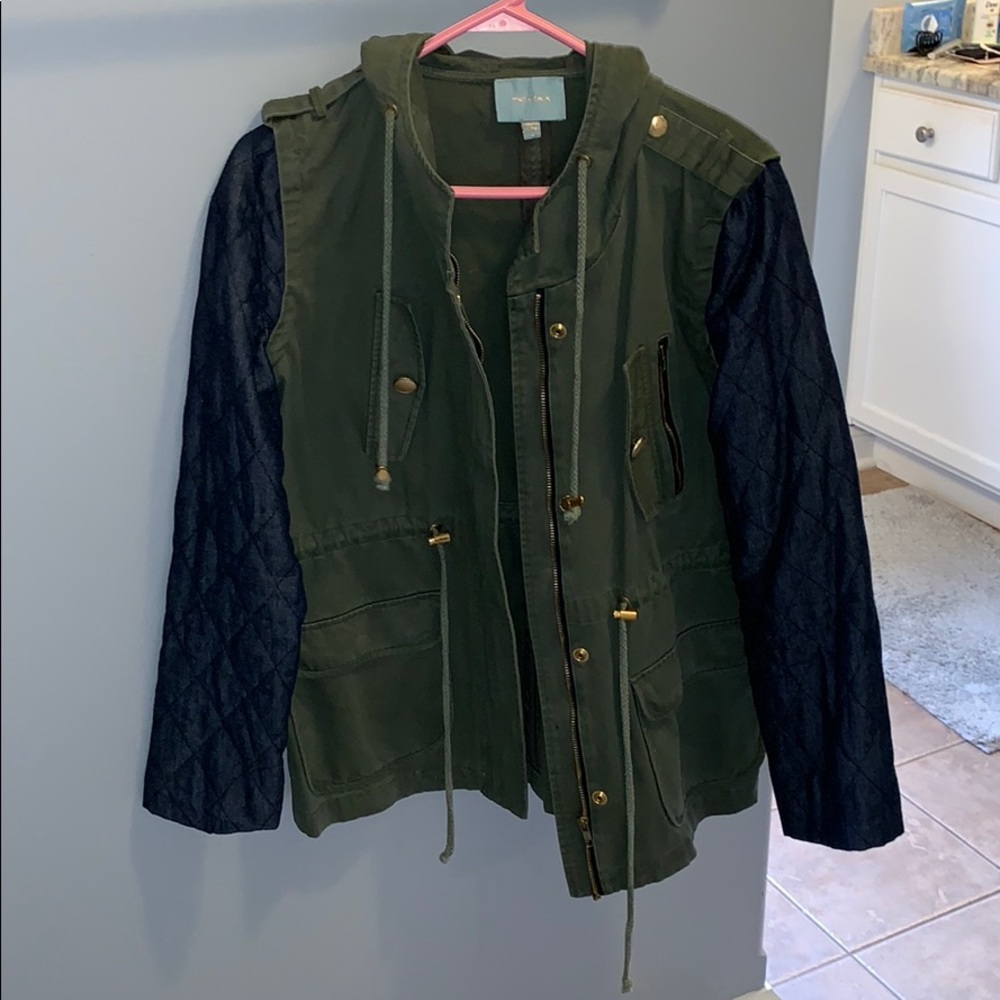 Army green / quilted denim colored jacket